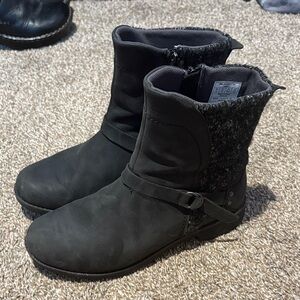 Eddie Bauer Dark Gray Ankle Boots